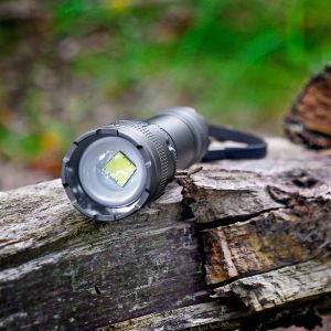 EverActive FL‑4500R Cannon – мощен акумулаторен LED Фенер с 4500 lm и USB‑C зареждане